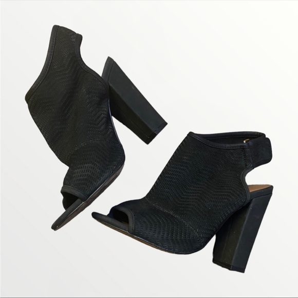 ALDO | Women's Black 7.5 Block Heels With Velcro Strap - Picture 1 of 7